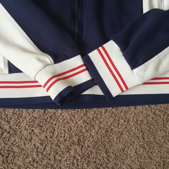 SOLD! Fila Jacket - Picture 4 of 7
